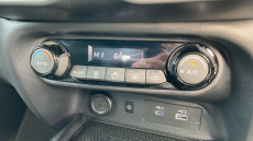 Nissan Juke 1.0 DiG-T N-Connecta 5dr DCT Petrol Hatchback